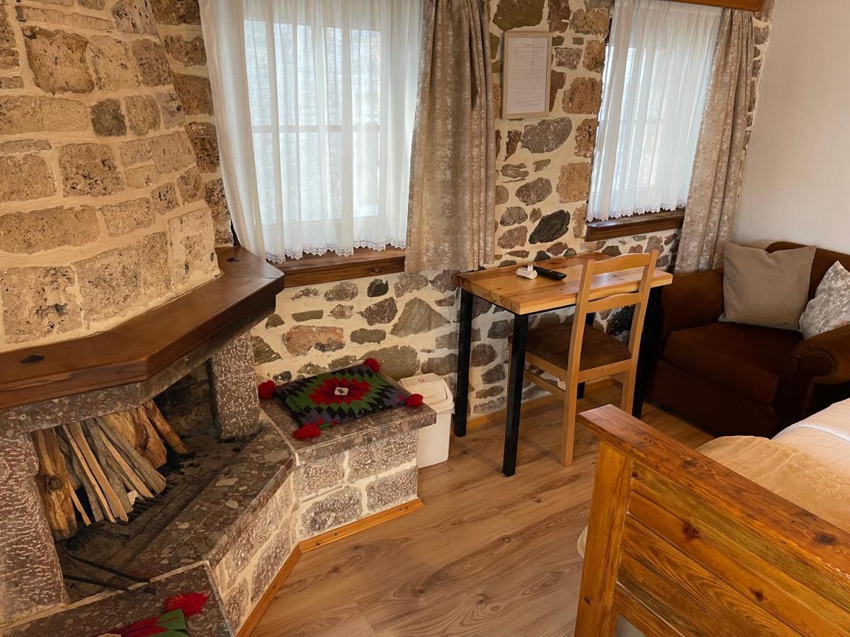 Bujtina Liana Voskopoje Hotell Eksteriør bilde