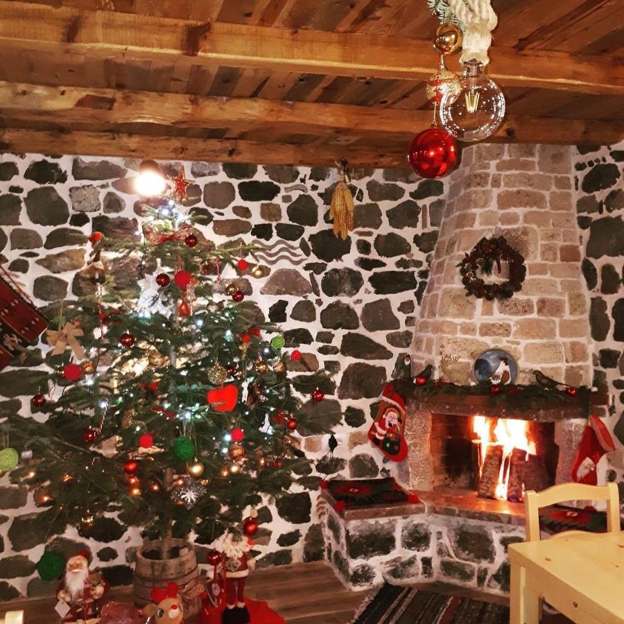 Bujtina Liana Voskopoje Hotell Eksteriør bilde
