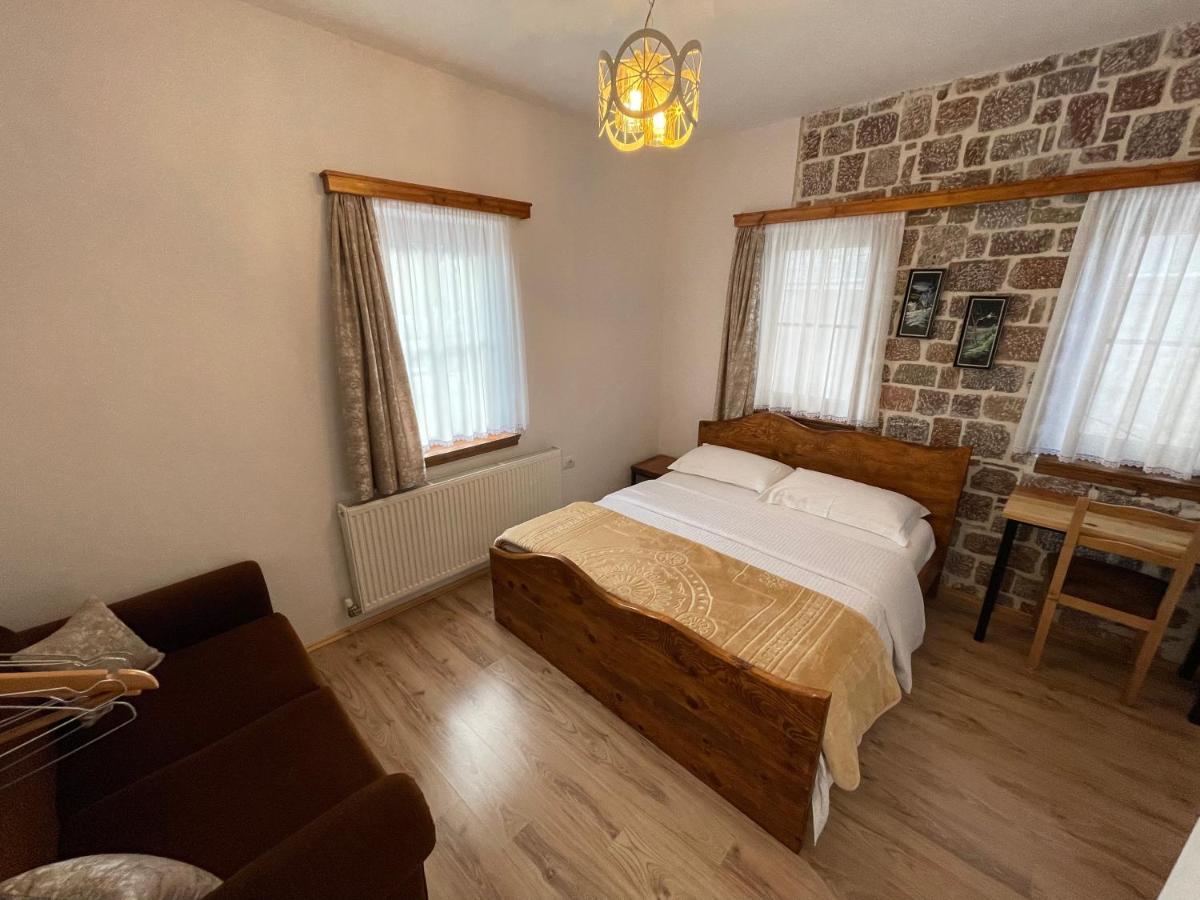 Bujtina Liana Voskopoje Hotell Eksteriør bilde